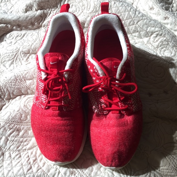 Nike Shoes - Nike Roshe One Winter Casual Shoes