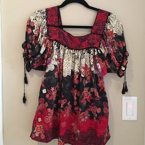 Quo•ta•tion silk short sleeved floral blouse