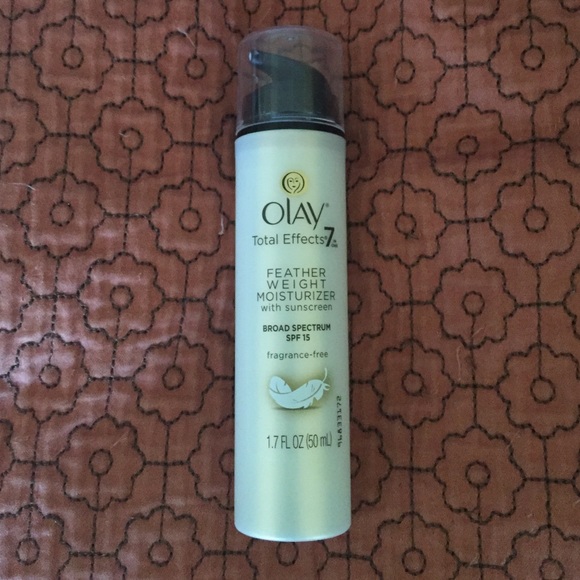 olay featherweight moisturizer