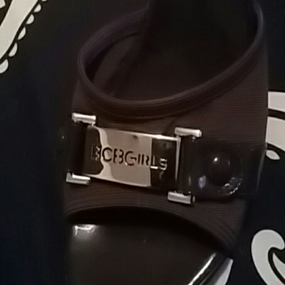 Shoes - Picture 2 of 4