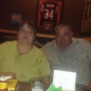 Meet your Posher, Deedee