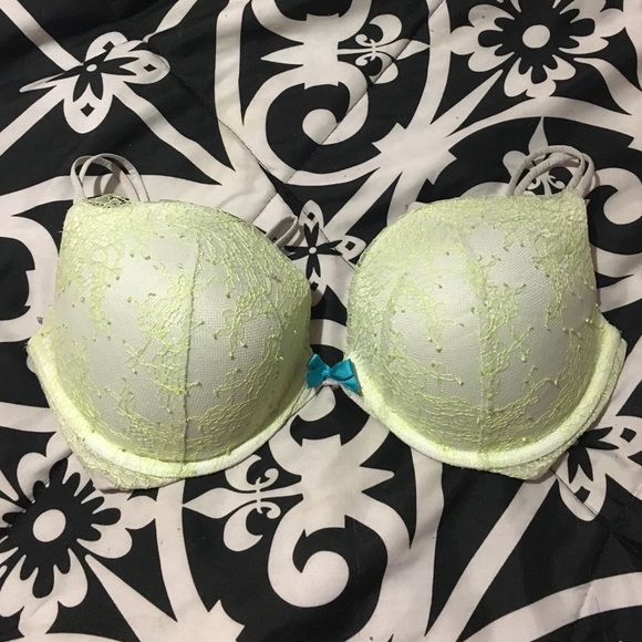 VS 34 DD Very Sexy Push-Up Bra