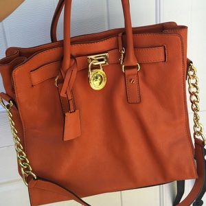Barely Used MICHEAL KORS Purse