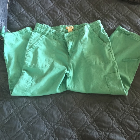 Cute capris - Picture 4 of 4