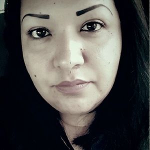 Meet your Posher, Cinthia