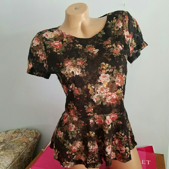 Black Floral Lace Peplum - Picture 1 of 4