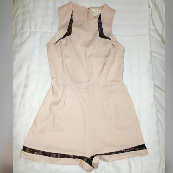 Forever 21 sleeveless Romper