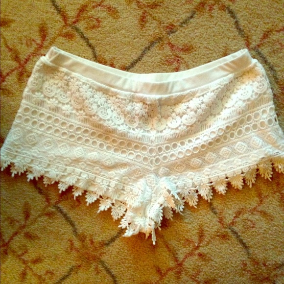 Divided by H&M lacy shorts
