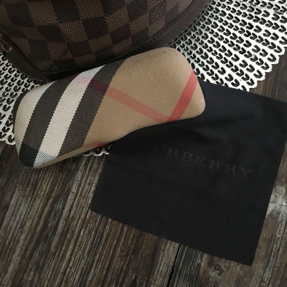 Burberry Sunglasses/Glasses Case