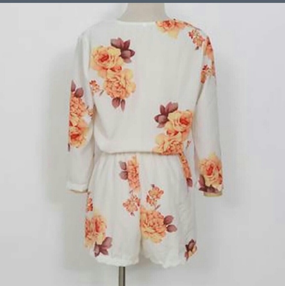 *LAST ONE* Playsuit Floral Romper - Picture 3 of 4