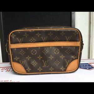 Authentic Louis Vuitton Trocadero missing strap