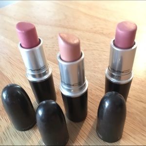 Lot: MAC Cosmetics Lipsticks {Creme D'nude, Angel}