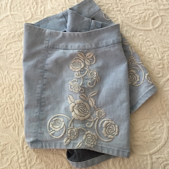 Urban outfitters jean shorts - Picture 3 of 4