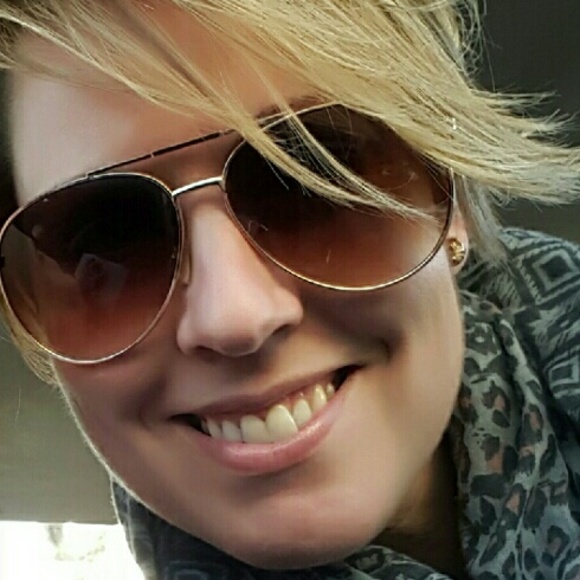 Meet your Posher, Vanessa