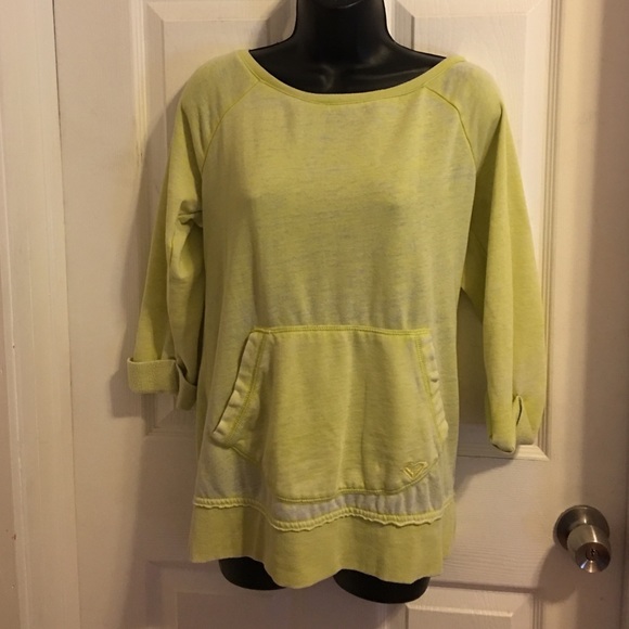 Roxy Light Green Shirt And Earring Bundle !