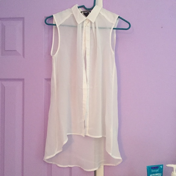 White high/low h&m button up sleeveless blouse