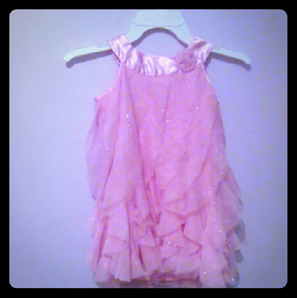 Girls size 3t worn only fir photos