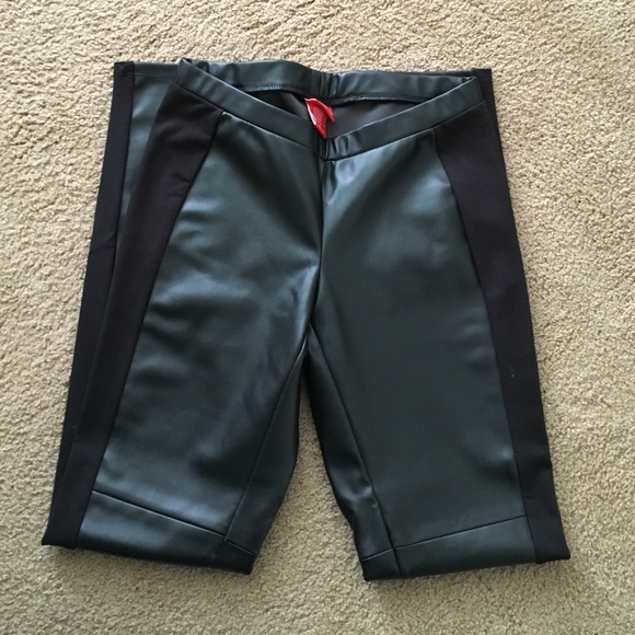 Leather panel leggings