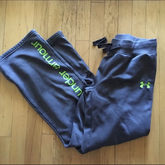 Under Armour loose fit sweats YXL