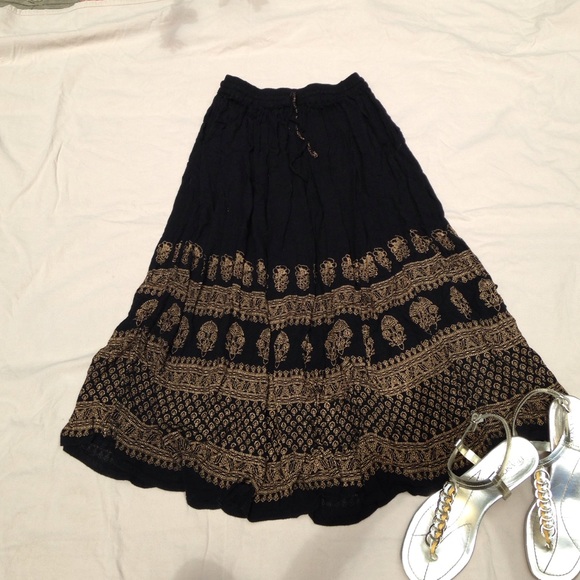 'Black Out When You Gold Me' maxi skirt