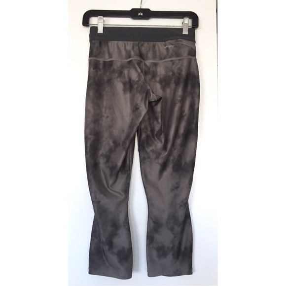 Nike DRI-FIT Capri Leggings - Picture 3 of 4