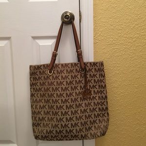 MICHAEL KORS brown signature tote bag w/ leather