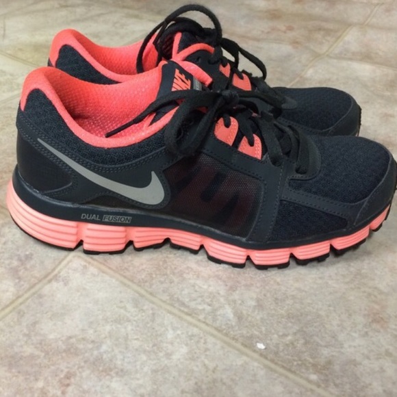 Nike dual fusion ST2