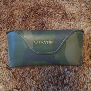 Valentino Case