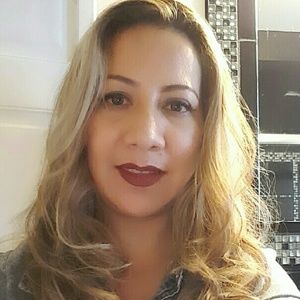 Meet your Posher, Lianett