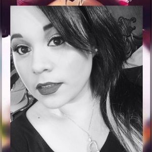 Meet your Posher, Daniela