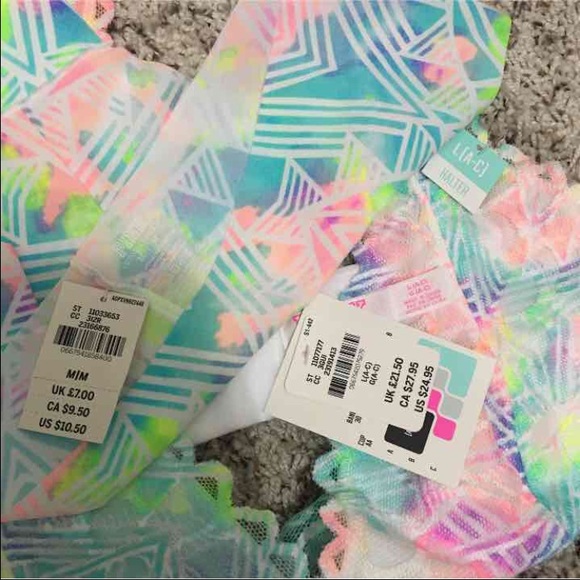 *SOLD* Victoria's Secret Set - Picture 4 of 4