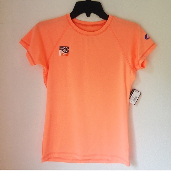 Rash guard Bundle Peach and White! 💗❤️