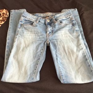 AEO Light Wash Jeans