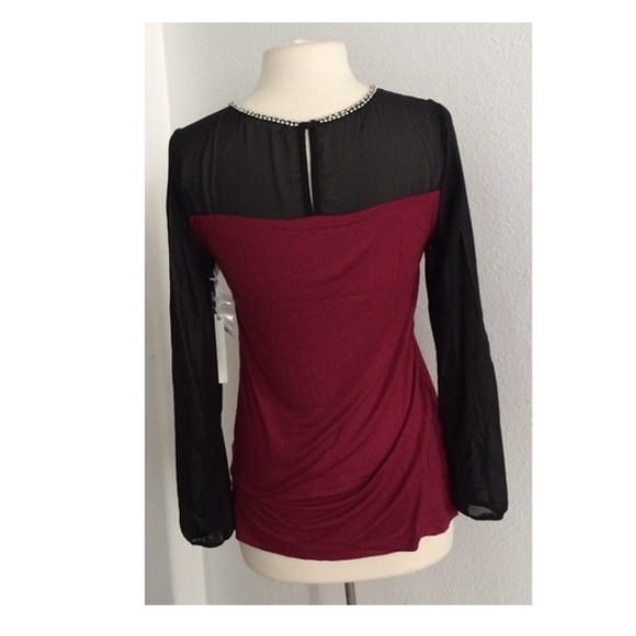 🚫Red/ black top - Picture 3 of 3