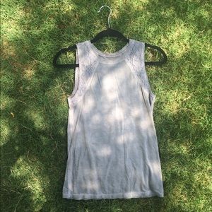 Super soft! gray tee