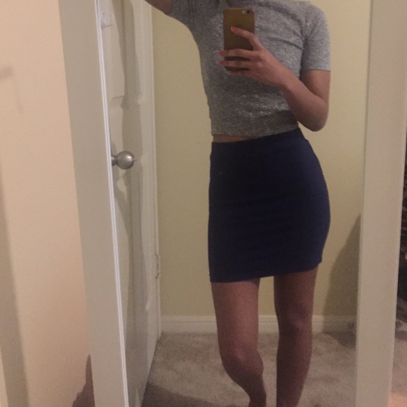 Navy blue mini skirt - Picture 1 of 3