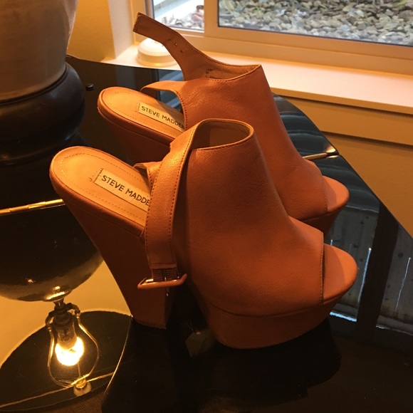 Steve Madden Wedges