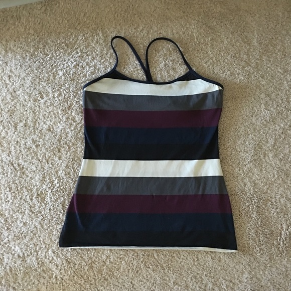 Lululemon power Y tank!