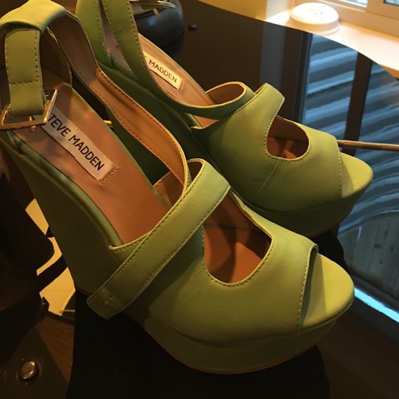 Steve Madden Wedges