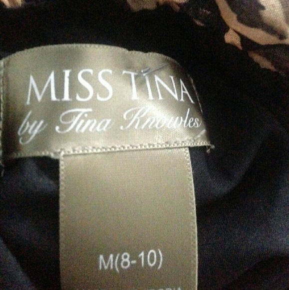 Ms. Tina Knowles - Picture 3 of 3