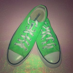 Neon green low top converse