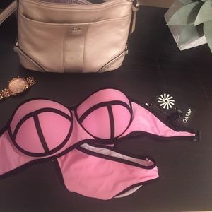 ❗CLEARANCE: BUNDLE 2 for $25❗️NWT padded bikini
