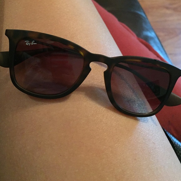 Ray-Ban Tortoise Suglasses