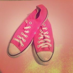 Neon pink low top converse