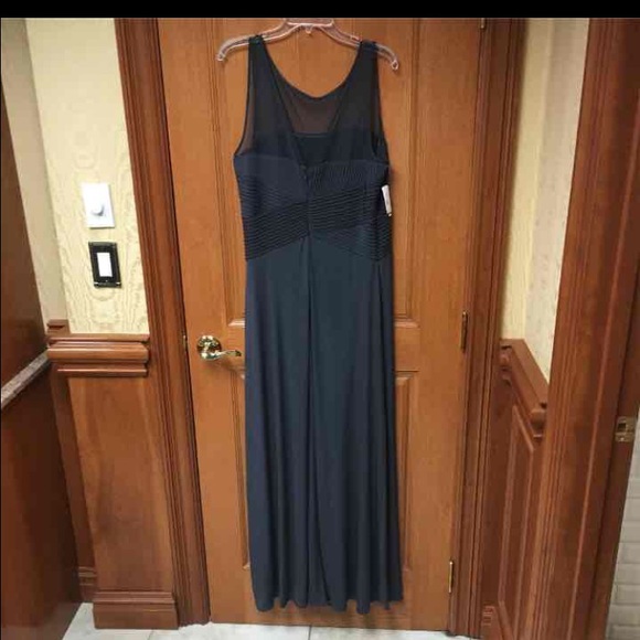 NWOT Calvin Klein Grey Gown - Picture 2 of 4