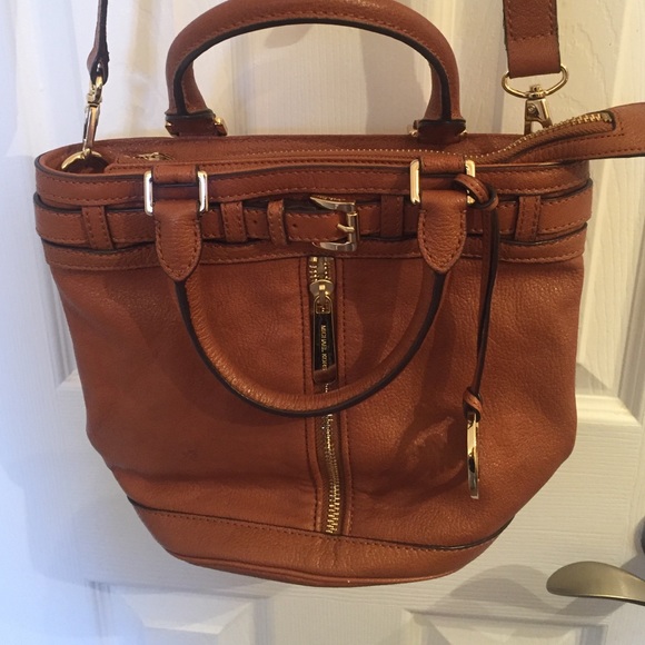 🚫SOLD ON MERC 🚫Michael Kors Bag - Picture 2 of 4