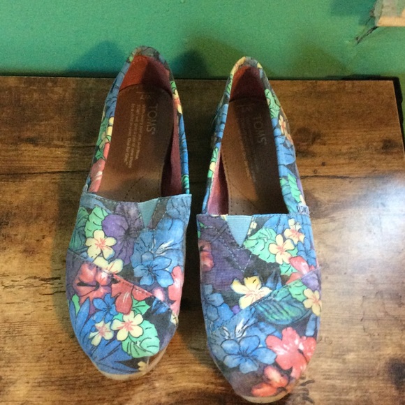 TOMS