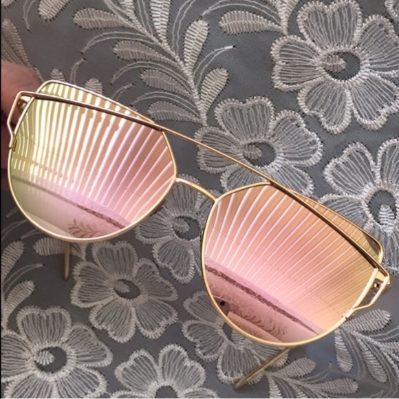 MANY Colors to Choose From - Picture 2 of 4