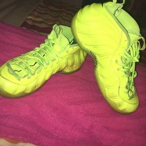 Lightly work VOLT NIKE FOAMPOSITE! Size 9.5M/11W !