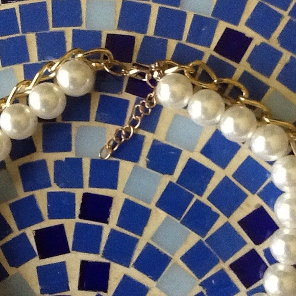 NEW Fashion Pearl & Gold Statement Necklace - Picture 3 of 3